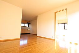 サンライフ見和 B棟 102号室 1階2LDKのリビング/ダイニング