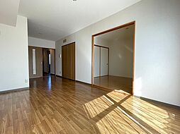 フィオーレ A 103号室 1階2LDKのリビング/ダイニング