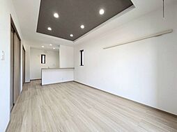 レーガベーネ市毛 II B棟 203号室 2階1LDKの室内