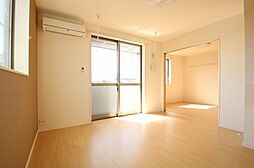 Earth Garden II 201号室 2階2LDKのリビング/ダイニング