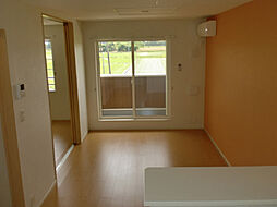 コルトン 203号室 2階2LDKのリビング/ダイニング