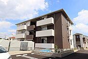 赤塚駅より徒歩37分 築2年2ヶ月 3階建の賃貸物件