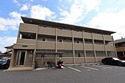 水戸駅よりバス14分 徒歩6分 築12年9ヶ月 3階建の賃貸物件