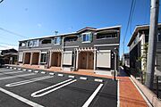 勝田駅よりバス12分 徒歩6分 築4年11ヶ月 2階建の賃貸物件