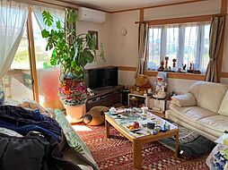 石岡市北府中 4LDKのリビング/ダイニング