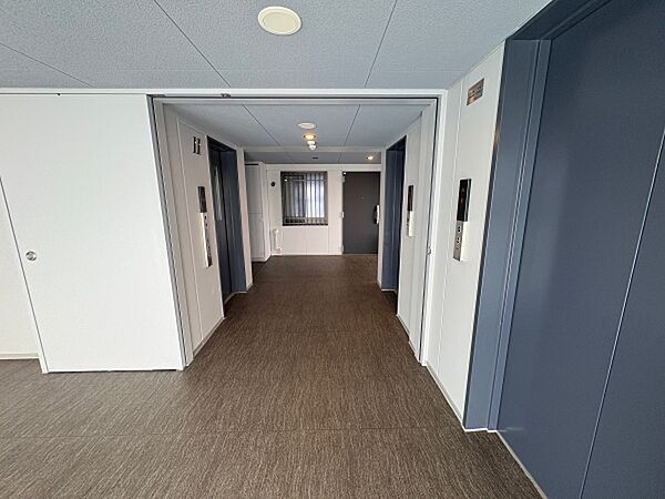 エレベーター3基