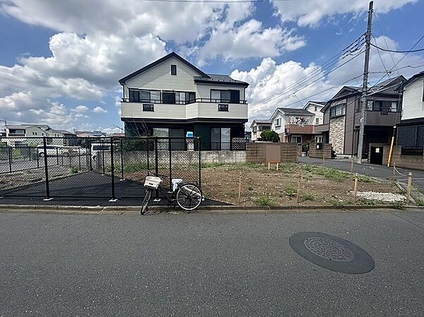 前面道路を含む土地写真