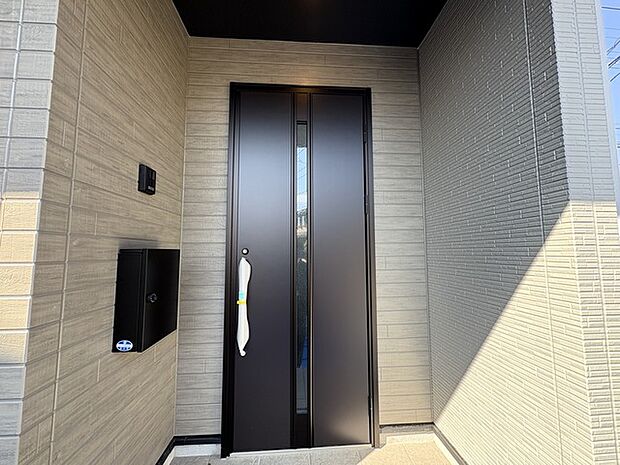 お客様をお迎えする玄関、お家の出入りもスムーズに行えます。 