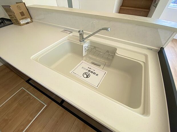 お手入れのしやすいシンク回り