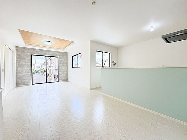 リビングは家具の配置も思いのまま。自由度が高い設計です。 