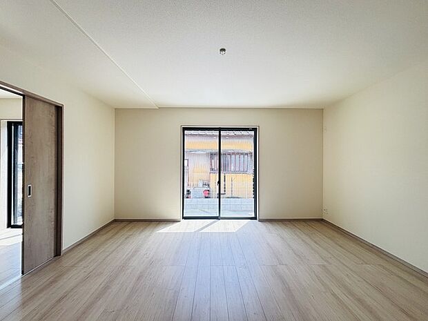 リビングは家具の配置も思いのまま。自由度が高い設計です。  