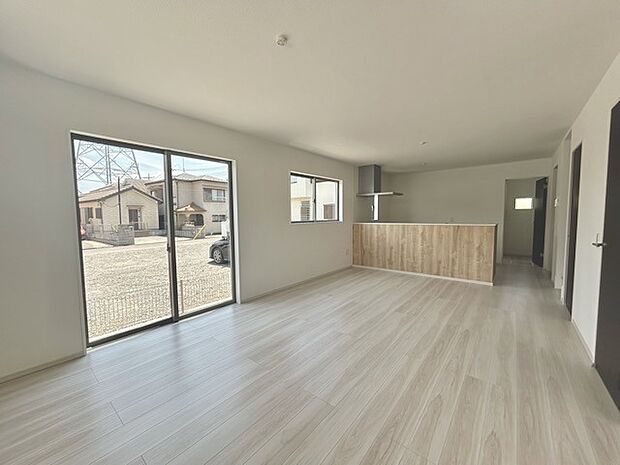 夕食の時間。家族、友人、両親、親戚との会話がより料理を美味しくしてくれる。あっという間に時間が過ぎてしまう居心地の良さは、普段はほっとする空間としてここにあります。