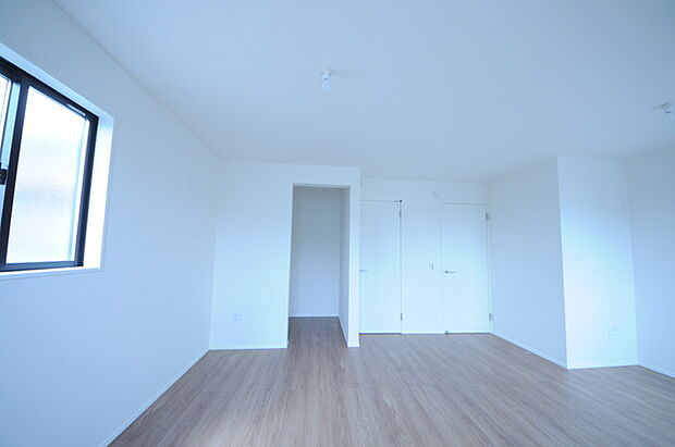 約5.4帖+4.6帖洋室