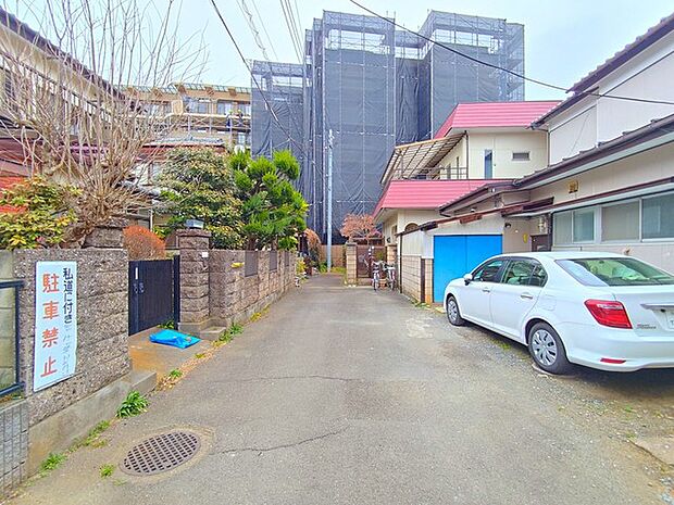 前面道路(北東方向)