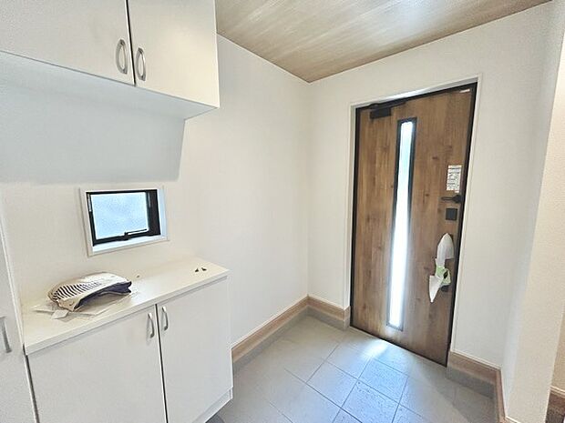 お客様をお迎えする玄関、お家の出入りもスムーズに行えます。