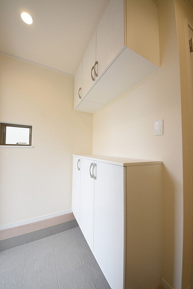 お客様をお迎えする玄関、お家の出入りもスムーズに行えます。 