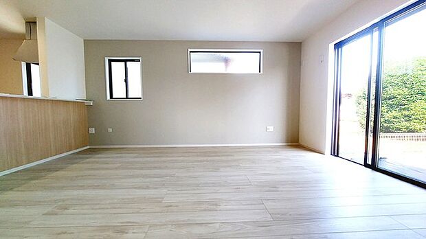 リビングは家具の配置も思いのまま。自由度が高い設計です。