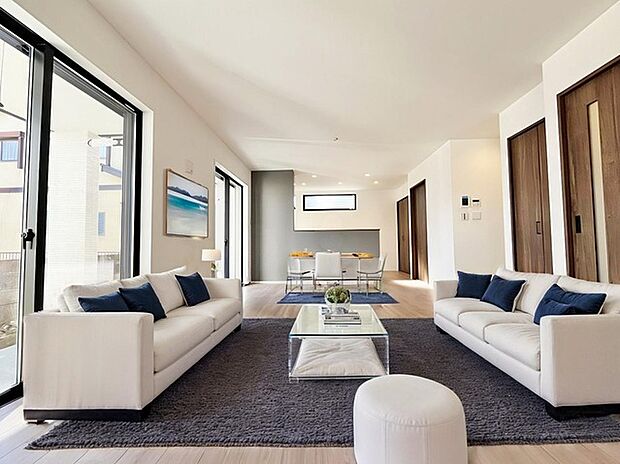 家具はCGによるものです。価格に家具は含みません。 夕食の時間。家族、友人、両親、親戚との会話がより料理を美味しくしてくれる。