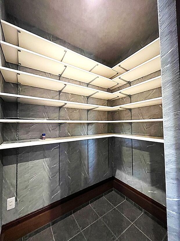 収納で悩む時間をなくしたい。家族の衣服が多くても頼もしいSIC（シューズインクローゼット） 