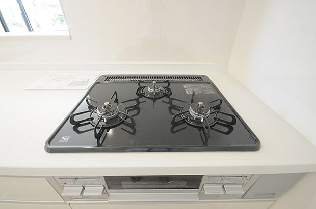 三口コンロでお料理の幅も広がります。