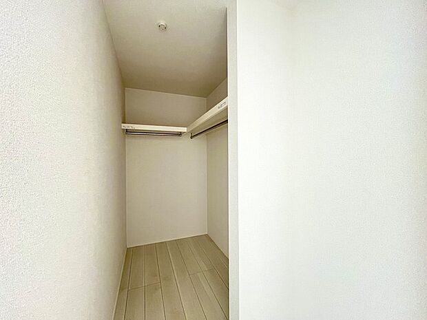 大容量クローゼット付き！家族の成長と共に増える荷物もスッキリ収納。 
