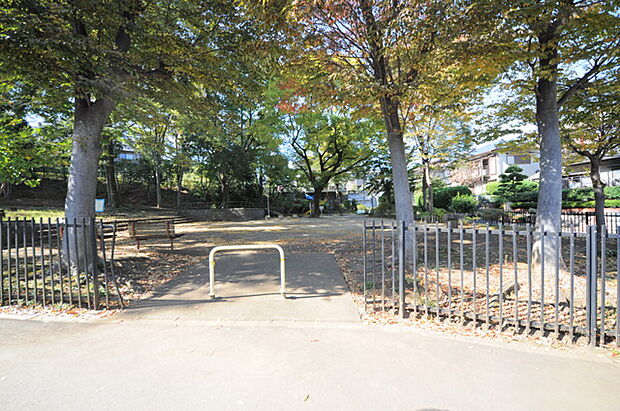 悲処跡公園(所沢市)(550m)