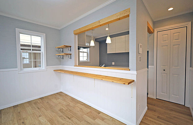 キッチンはオープンカフェスタイルだからリビングとの一体感はバッチリ。毎日のお料理時間も楽しくなりそうです。 