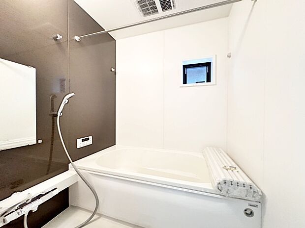 1日の疲れを取るのにぴったりなゆとりある浴室です。