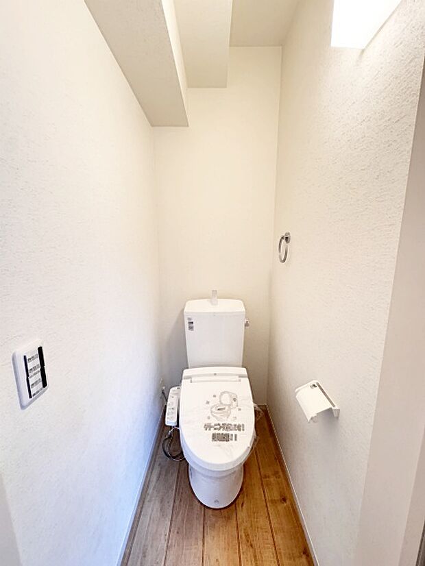 1.2階にそれでもトレイがございます。朝の混雑時に分散して利用できるほか、ゲスト用としても使い分けることもできます。