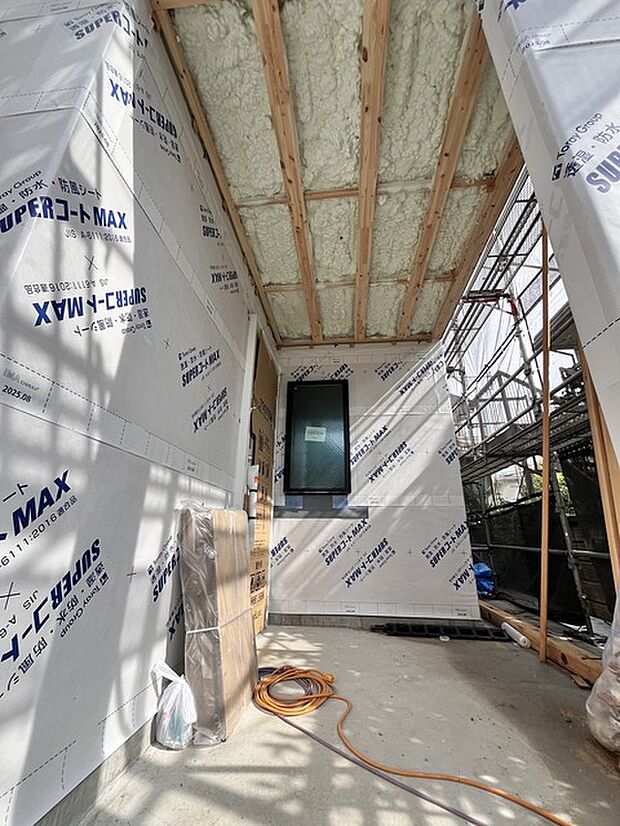 雨の日も安心の玄関ポーチ