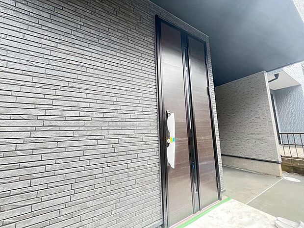 お客様をお迎えする玄関、お家の出入りもスムーズに行えます。