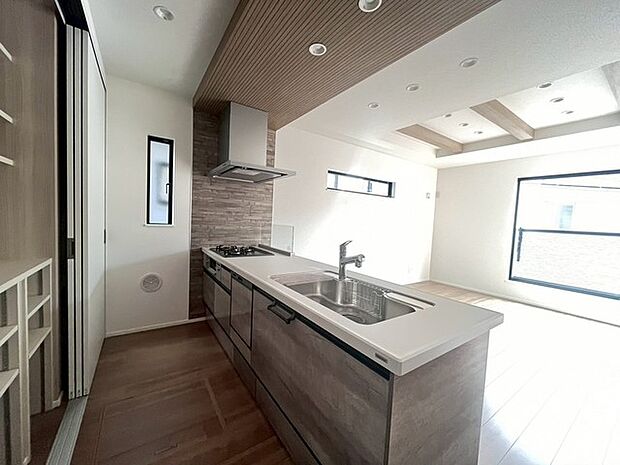 毎日の料理は大変なので、気分が上がるおしゃれなキッチン。