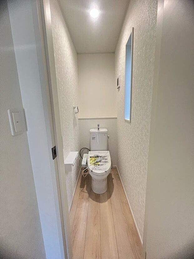 1.2階にそれぞれトレイがございます。朝の混雑時に分散して利用できるほか、ゲスト用としても使い分けることもできます。 