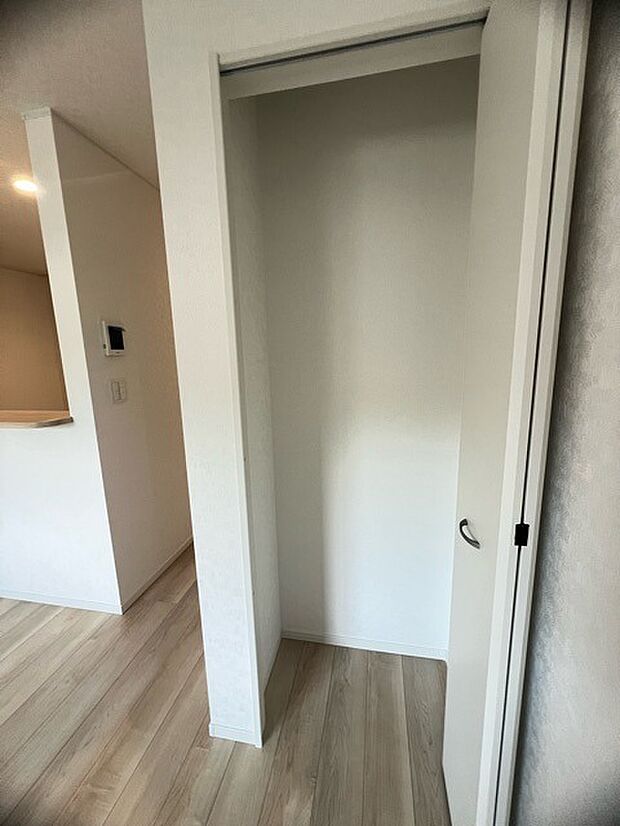 収納豊富な間取りで家の中がスッキリ片付きそうです。 