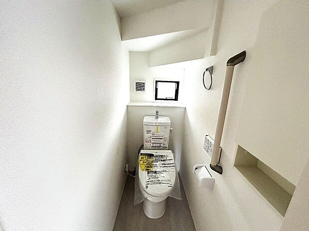 1.2階にそれぞれトレイがございます。朝の混雑時に分散して利用できるほか、ゲスト用としても使い分けることもできます。 