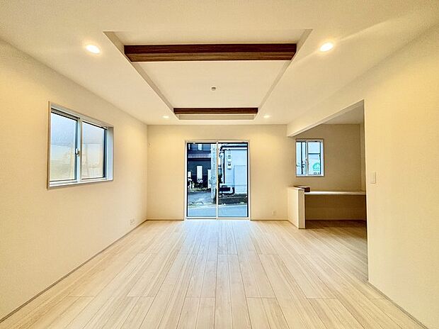 リビングは家具の配置も思いのまま。自由度が高い設計です。