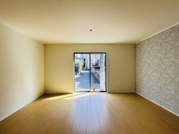 リビングは家具の配置も思いのまま。自由度が高い設計です。 