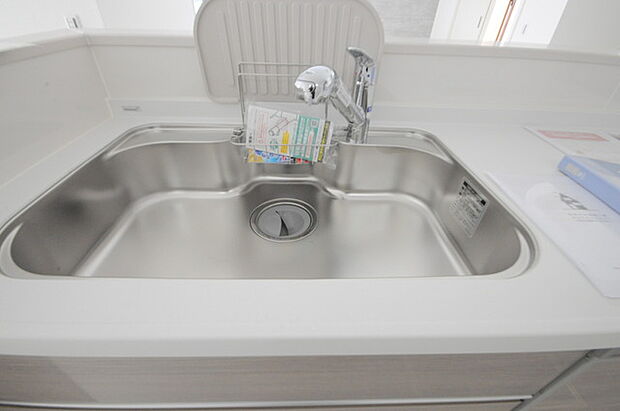 永く傷つきにくく、お手入れもしやすい高機能性です。 