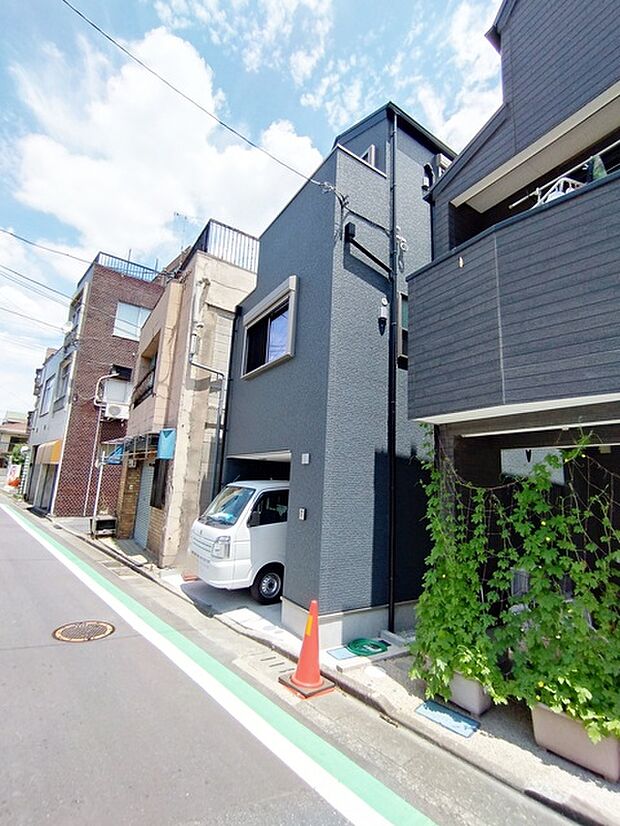 五感で感じる、現地でしかわからない事も沢山ございます。周辺環境なども一緒にご案内いたしますのでお気軽にお問合せください。 