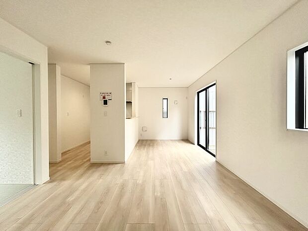 リビングは家具の配置も思いのまま。自由度が高い設計です。