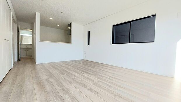 リビングは家具の配置も思いのまま。自由度が高い設計です。 