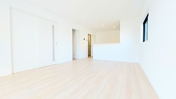 家族が一番集まる場所だから広々としつつも素敵な空間であって欲しい。皆がくつろぐリビングからキッチンまでが一つに繋がる空間。 