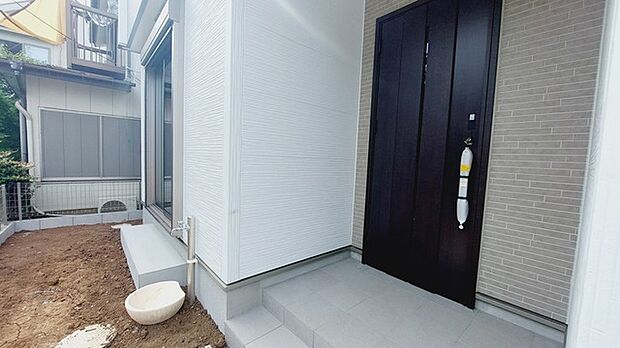 お客様をお迎えする玄関、お家の出入りもスムーズに行えます。