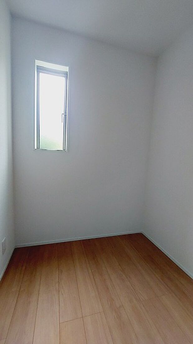 約1.87帖の大型収納