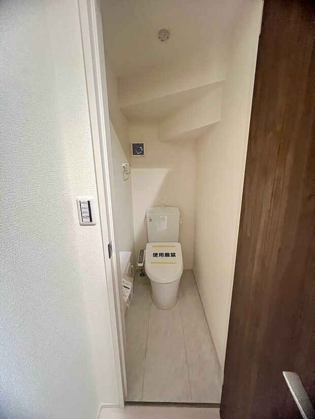 1.2階にそれでもトレイがございます。朝の混雑時に分散して利用できるほか、ゲスト用としても使い分けることもできます。