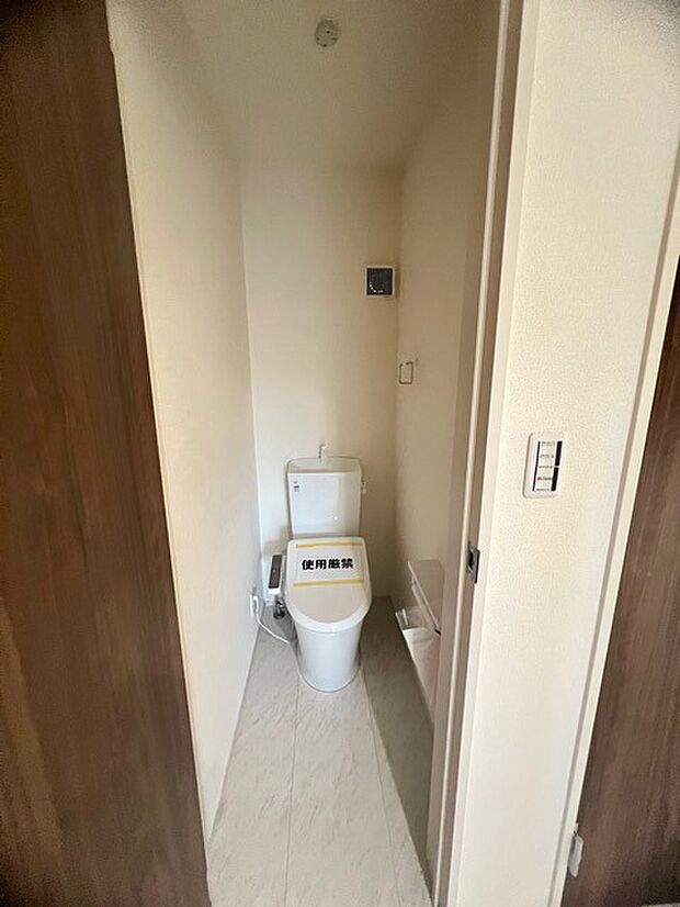 1.2階にそれでもトレイがございます。朝の混雑時に分散して利用できるほか、ゲスト用としても使い分けることもできます。