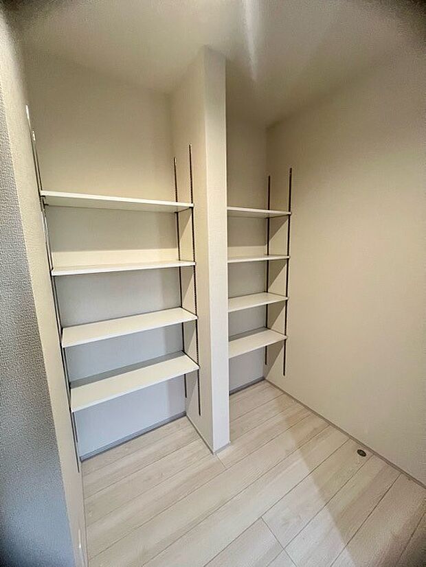 収納豊富な間取りで家の中がスッキリ片付きそうです。