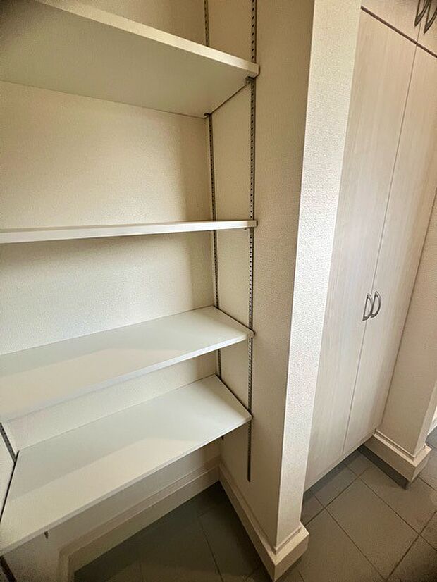 収納豊富な間取りで家の中がスッキリ片付きそうです。 