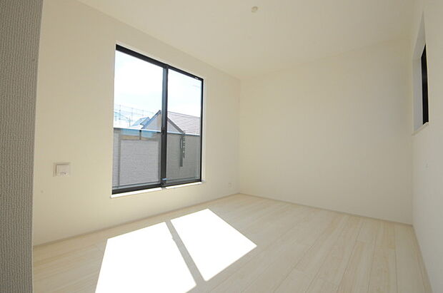 2階　洋室6帖