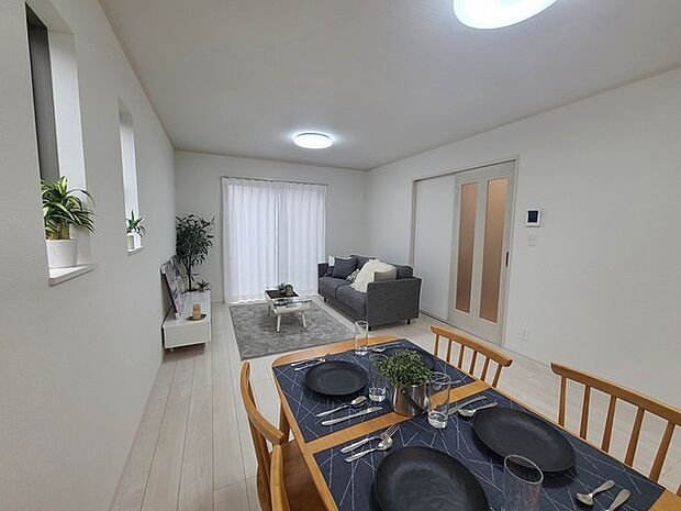 夕食の時間。家族、友人、両親、親戚との会話がより料理を美味しくしてくれる。あっという間に時間が過ぎてしまう居心地の良さは、普段はほっとする空間としてここにあります。 